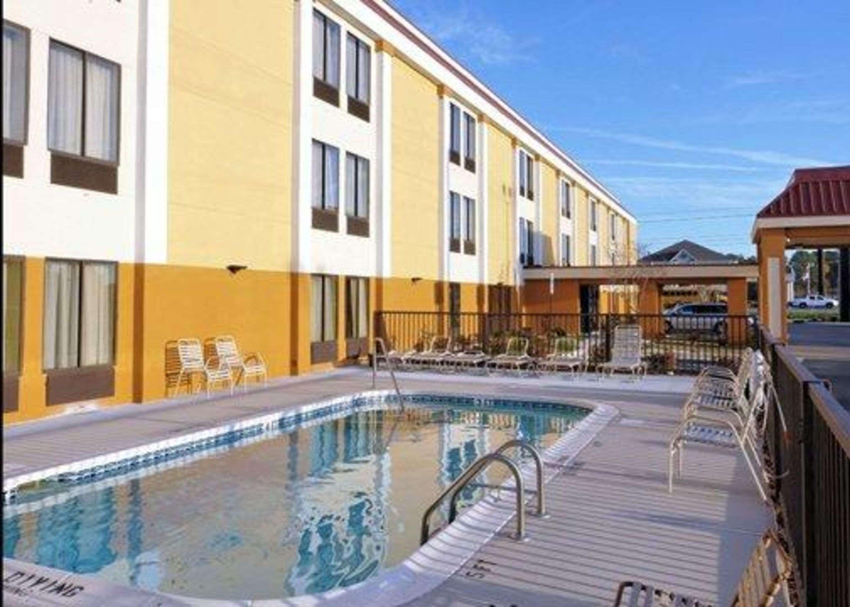 Quality Inn Jacksonville Near Camp Lejeune Ngoại thất bức ảnh