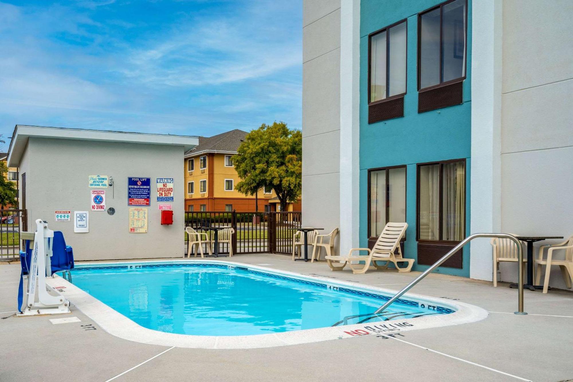 Quality Inn Jacksonville Near Camp Lejeune Ngoại thất bức ảnh