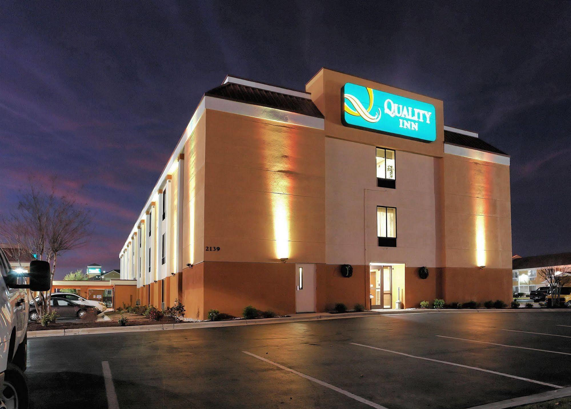 Quality Inn Jacksonville Near Camp Lejeune Ngoại thất bức ảnh